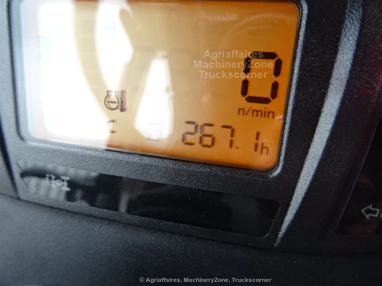 Kubota B2350 - Photo 2